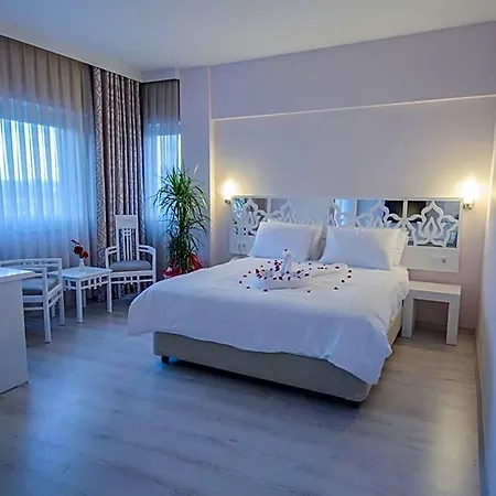 호텔 Cimenoglu 4*