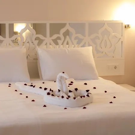 Cimenoglu ホテル デニズリ