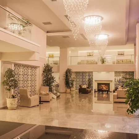 Cimenoglu ホテル デニズリ